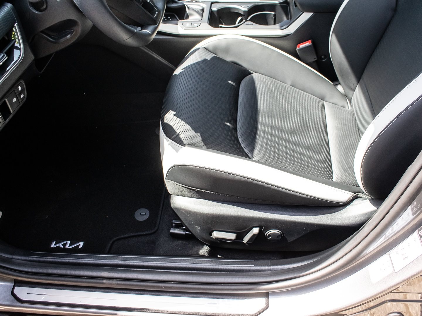 Kia K4 SW – Bild 14