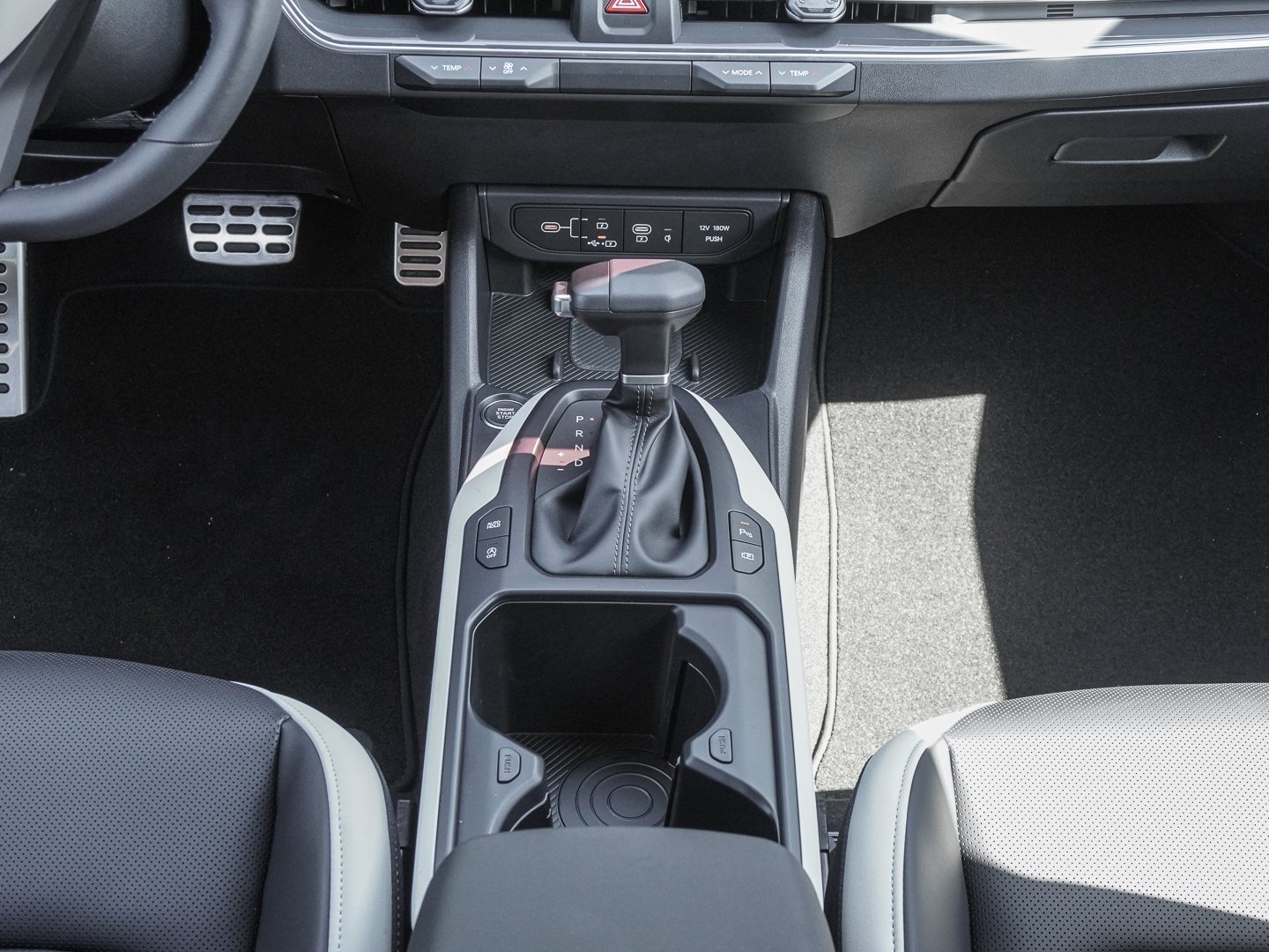 Kia K4 SW – Bild 11