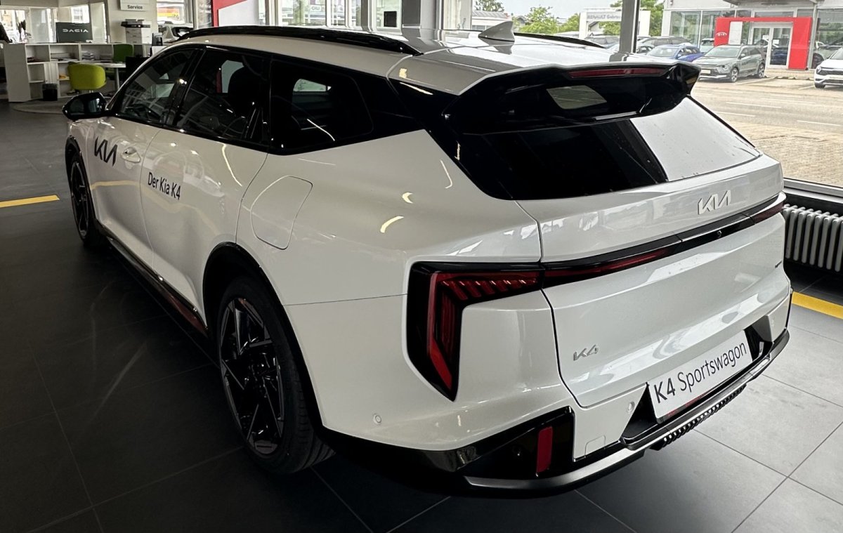 Kia K4 SW – Bild 7