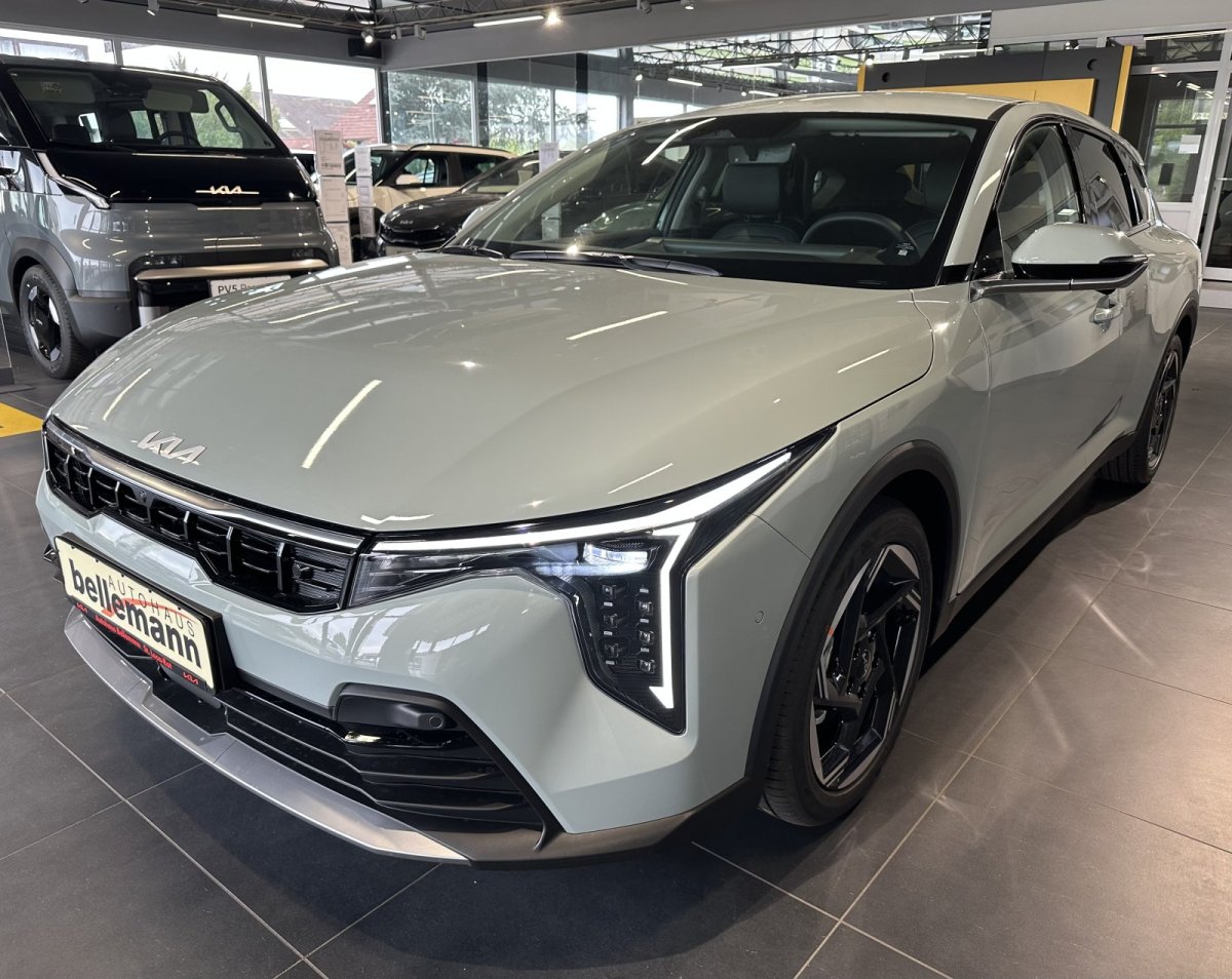 Kia K4