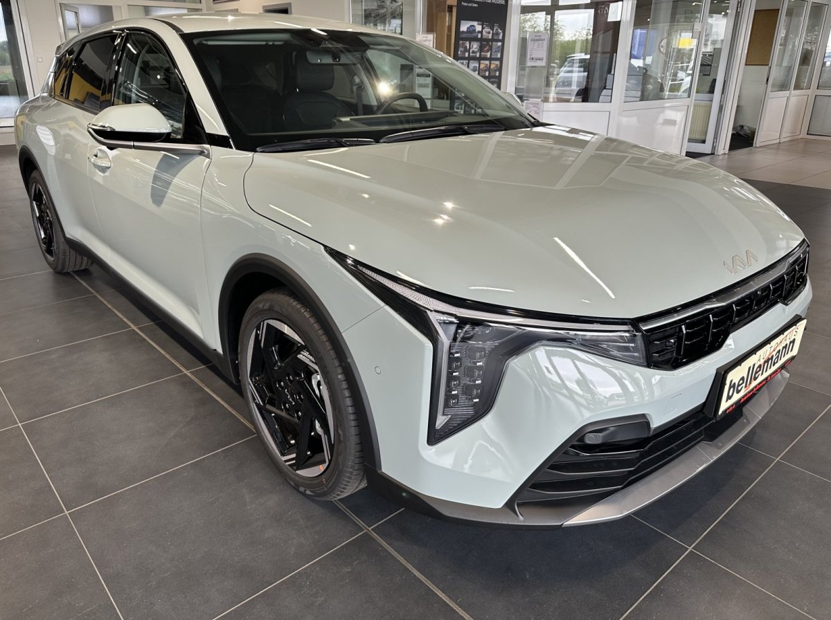 Kia K4