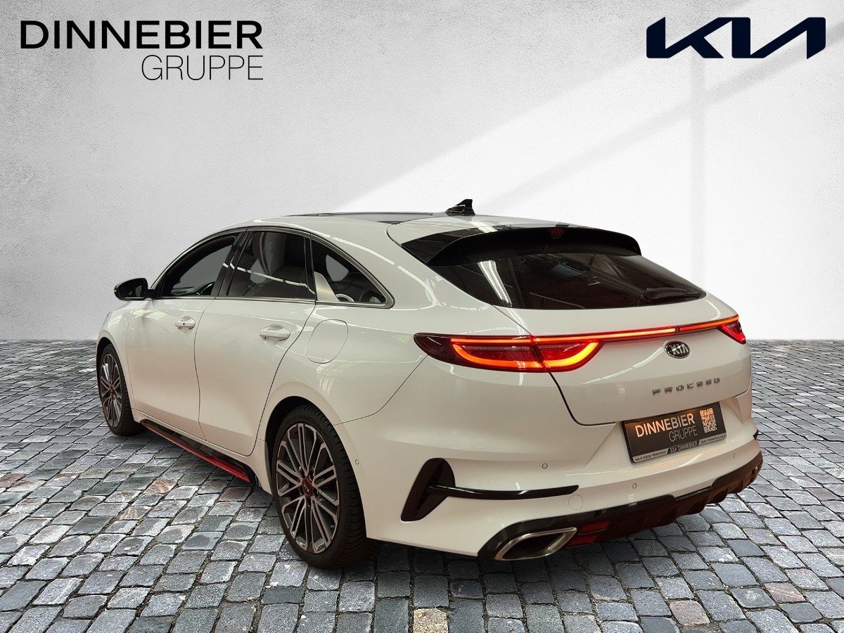 Kia ProCeed