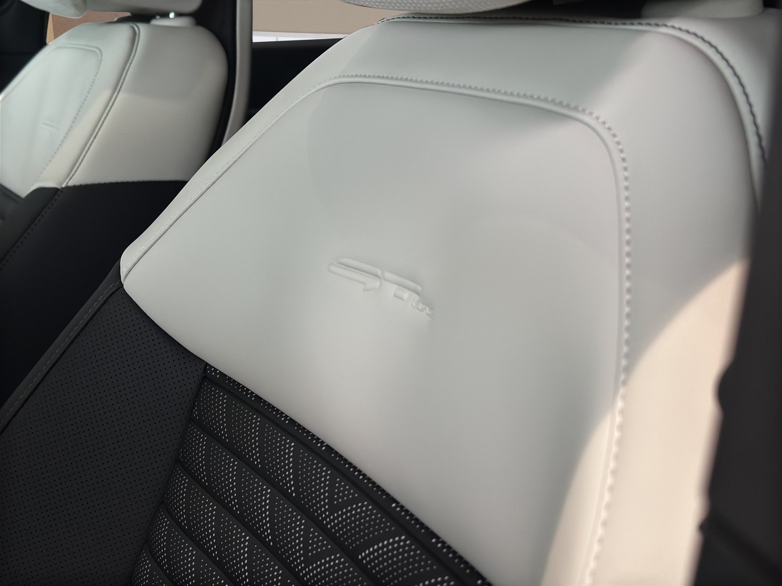 Kia EV4 Fastback – Bild 19