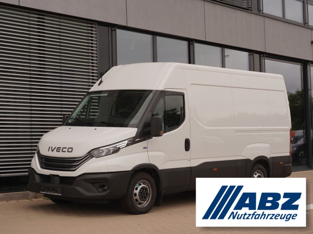 Iveco Daily 35S18HA8V/P / 10-Zoll Navi + LED 