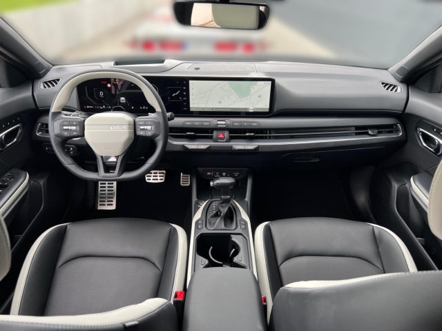 Kia K4 SW – Bild 10