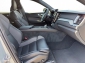 Volvo XC60 B5 Benzin AWD Plus Black Edition
