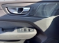 Volvo XC60 B5 Benzin AWD Plus Black Edition