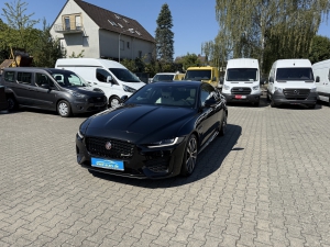 Jaguar XE R-Dynamic Black Navi Kamera LED EGSHD SHA Temp Alu19 E6