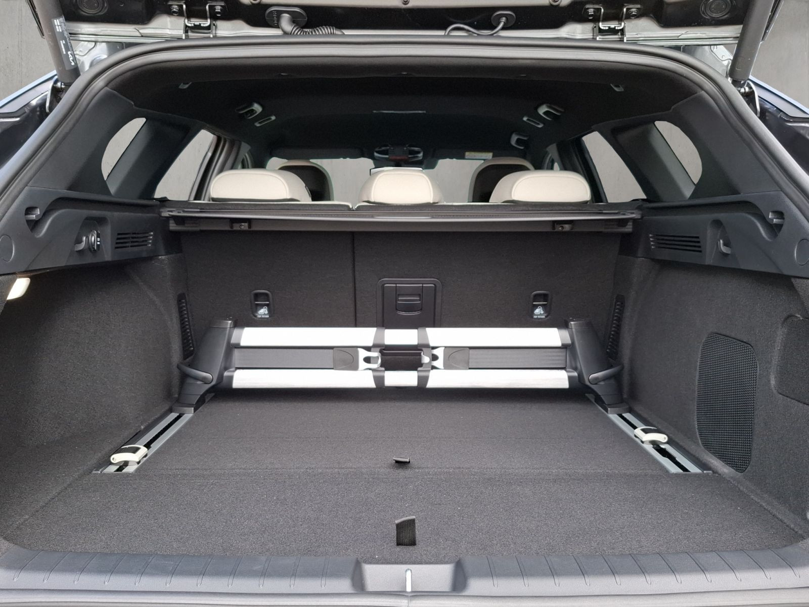 Kia K4 SW – Bild 19