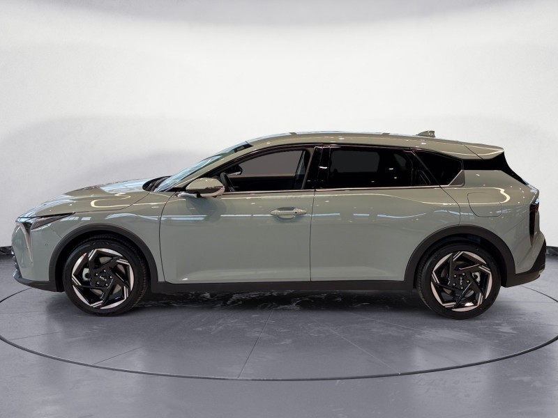 Kia K4