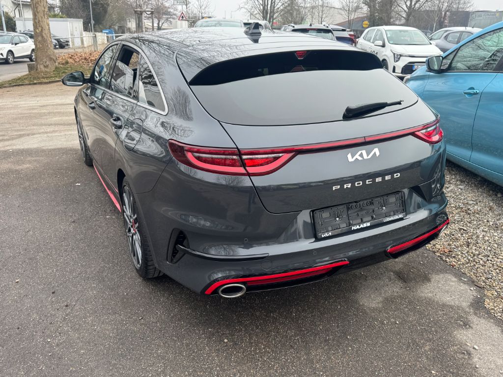 Kia ProCeed