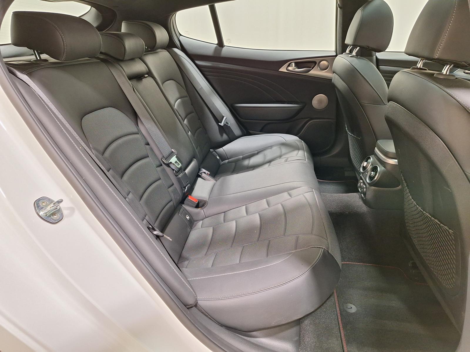 Kia Stinger – Bild 13
