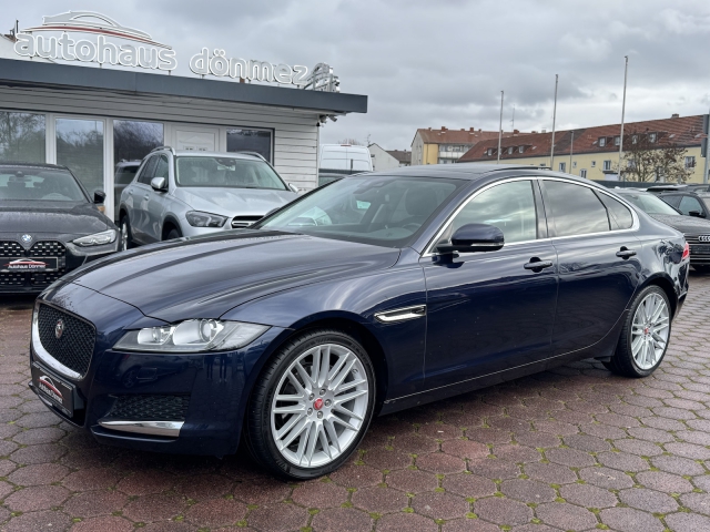 Jaguar XF 25d Prestige NAVI LEDER PANO MOTORSCHADEN