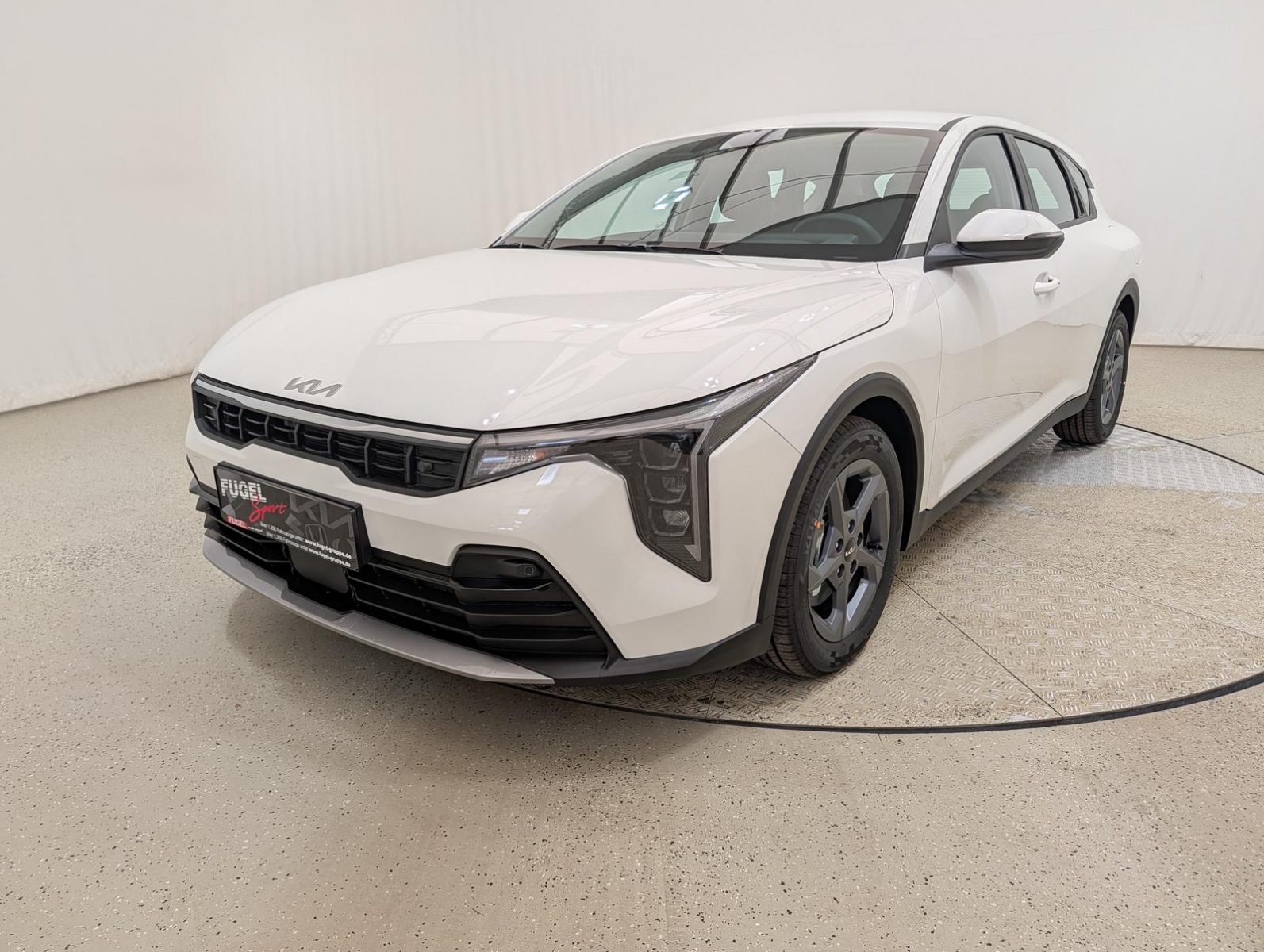 Kia K4