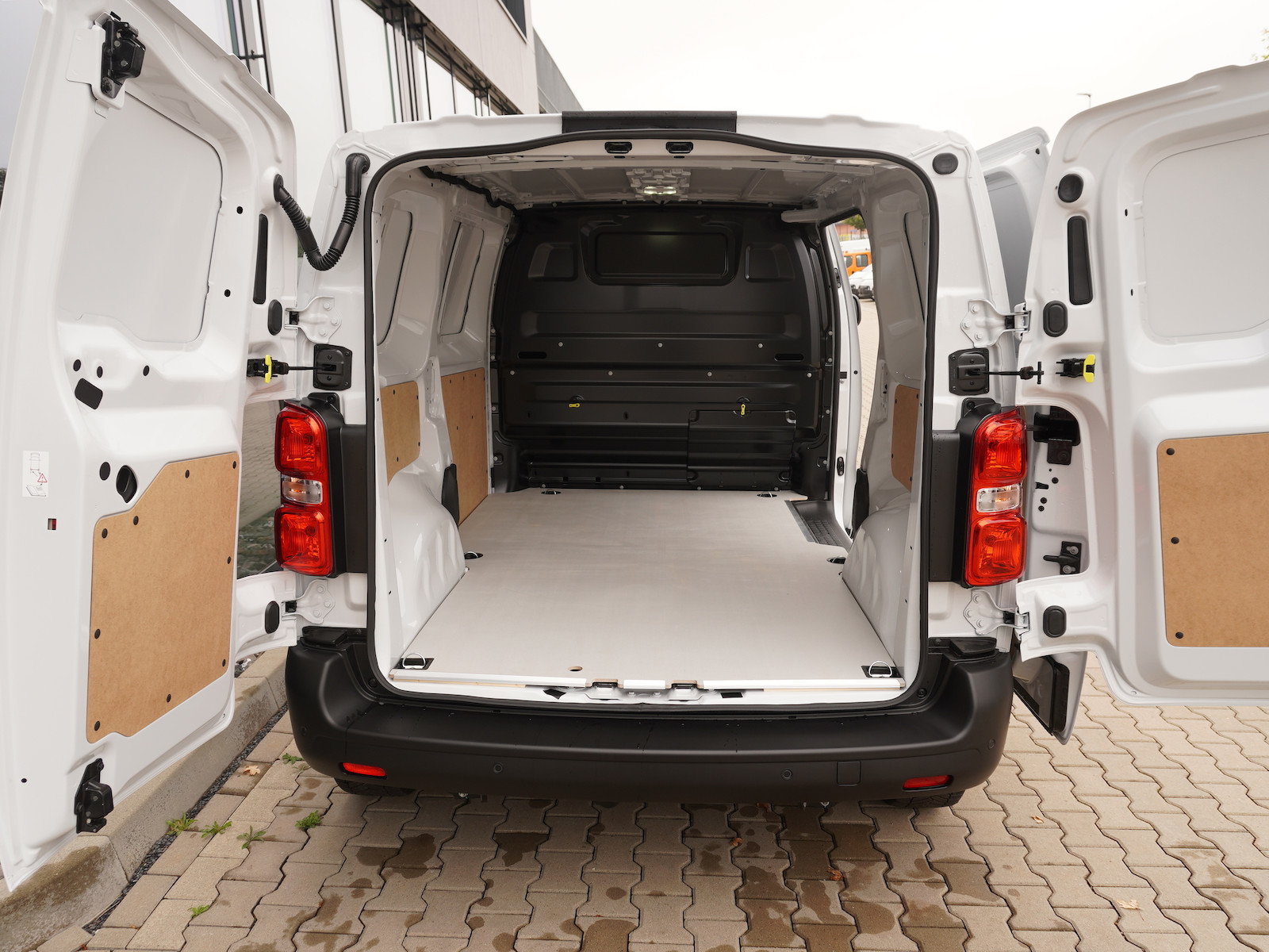 157607961 - Opel Vivaro #5 157607961 - Opel Vivaro #5