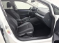 VW Golf 1.5 TSI Active StHz HUD ACC Navi LED+ Rcam Apple Ambient