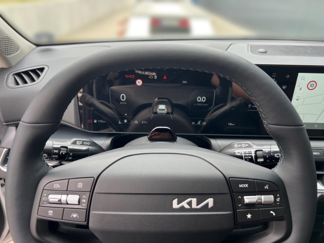 Kia K4 – Bild 8