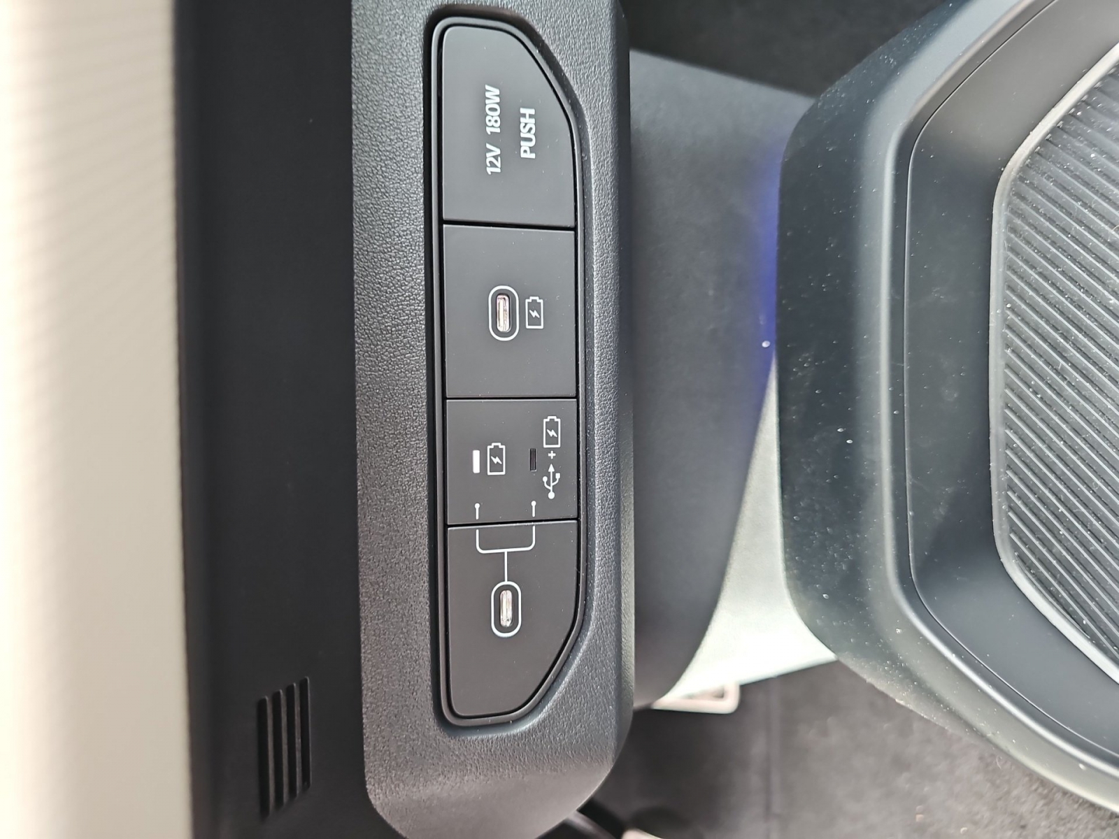 Kia EV4 Fastback – Bild 26