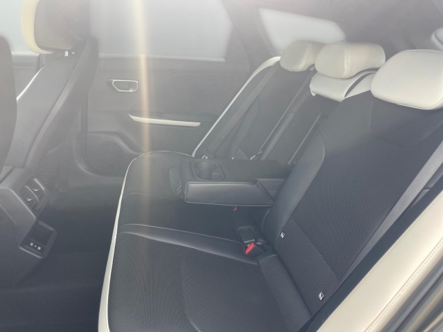 Kia K4 SW – Bild 11
