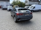 Audi Q3 35 TFSI basis Aut Temp PDCv+h SHA AHK Alu17 E6