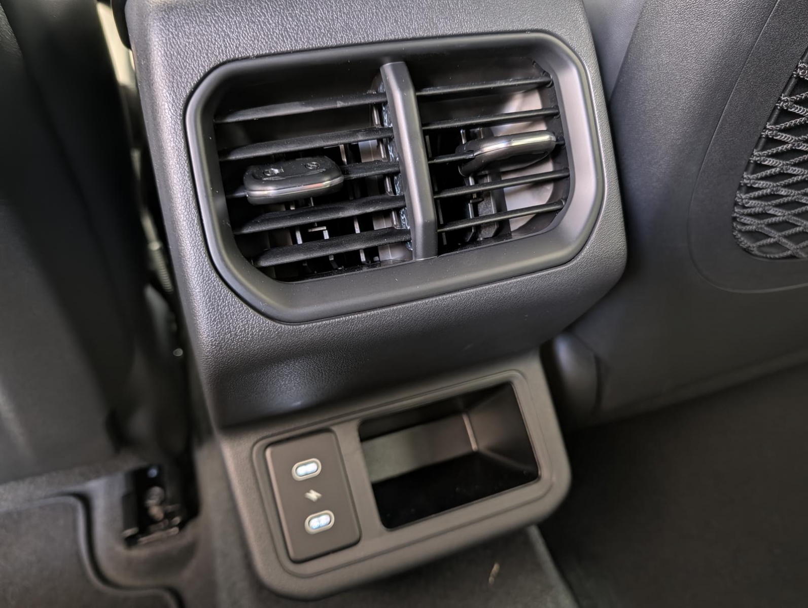 Kia K4 SW – Bild 24