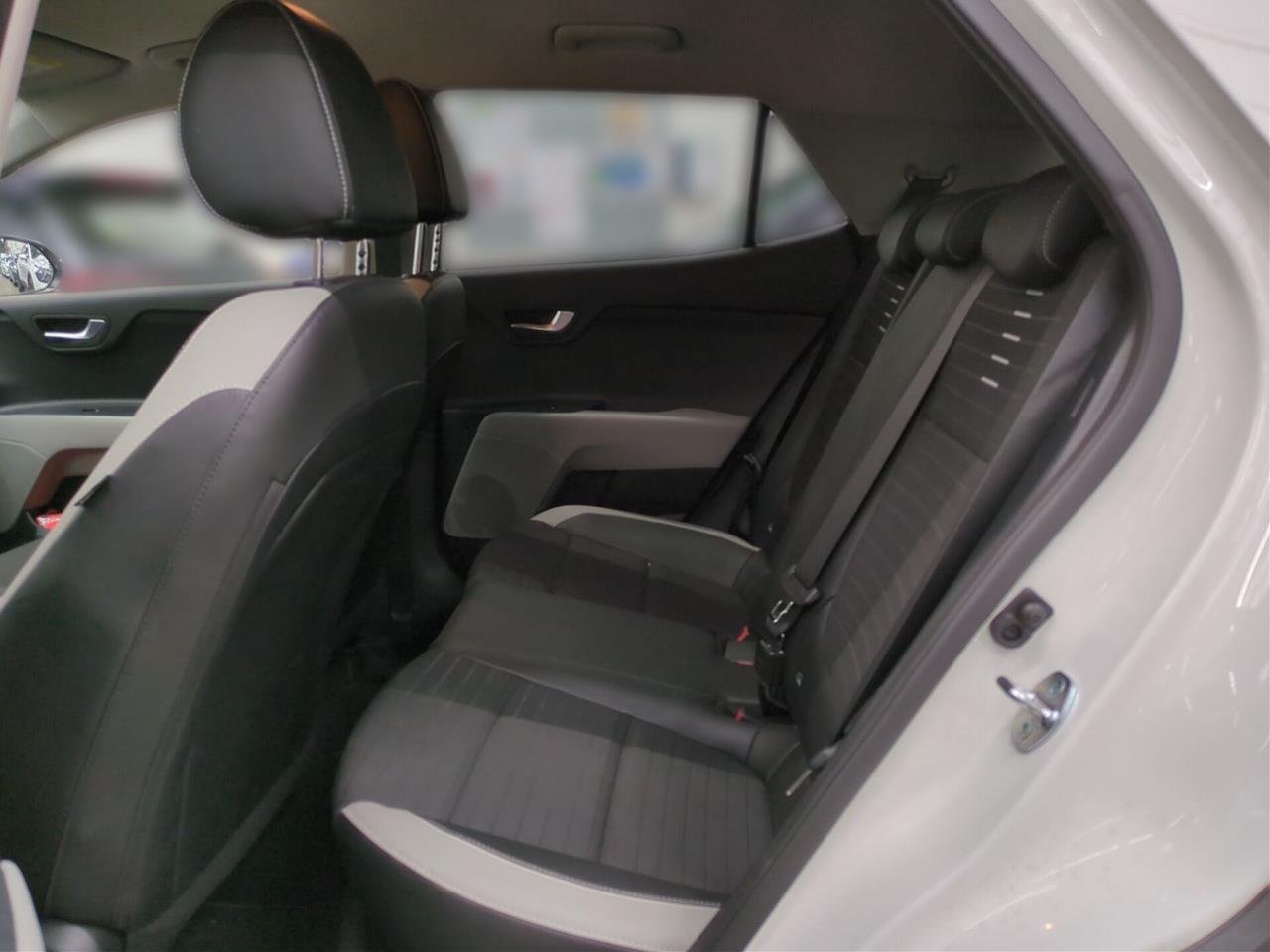 Kia Stonic – Bild 10