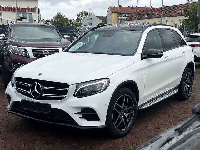 Mercedes-Benz GLC 350 d 4Matic AMG Line AHK COMAND PANO NIGHT
