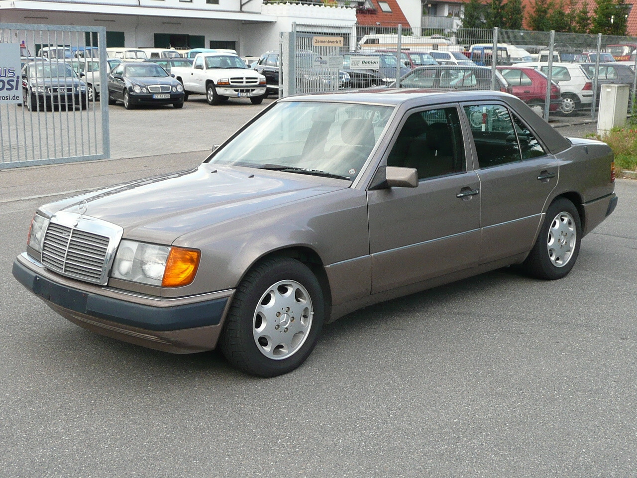 Mercedes-Benz 300